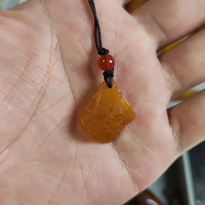 未镶嵌琥珀裸石俄料全皮小挂件