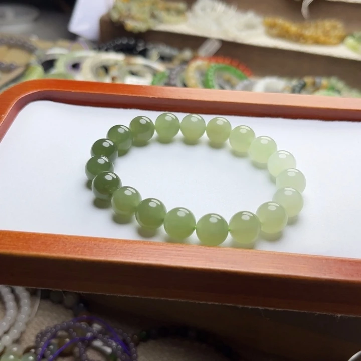 和田玉未镶嵌手链10mm高冰渐变圆珠