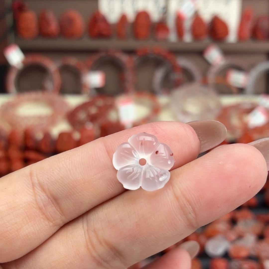南红玛瑙未镶嵌颈饰有钱花