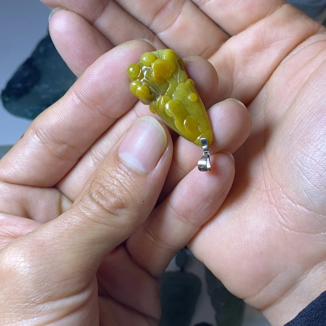 定制翡翠未镶嵌翡翠