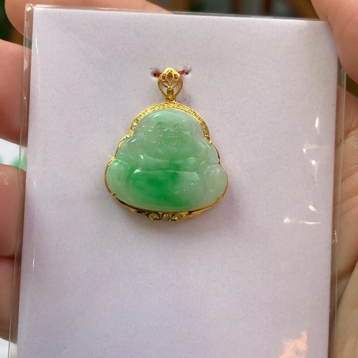 翡翠颈饰18K金镶嵌翡翠吊坠