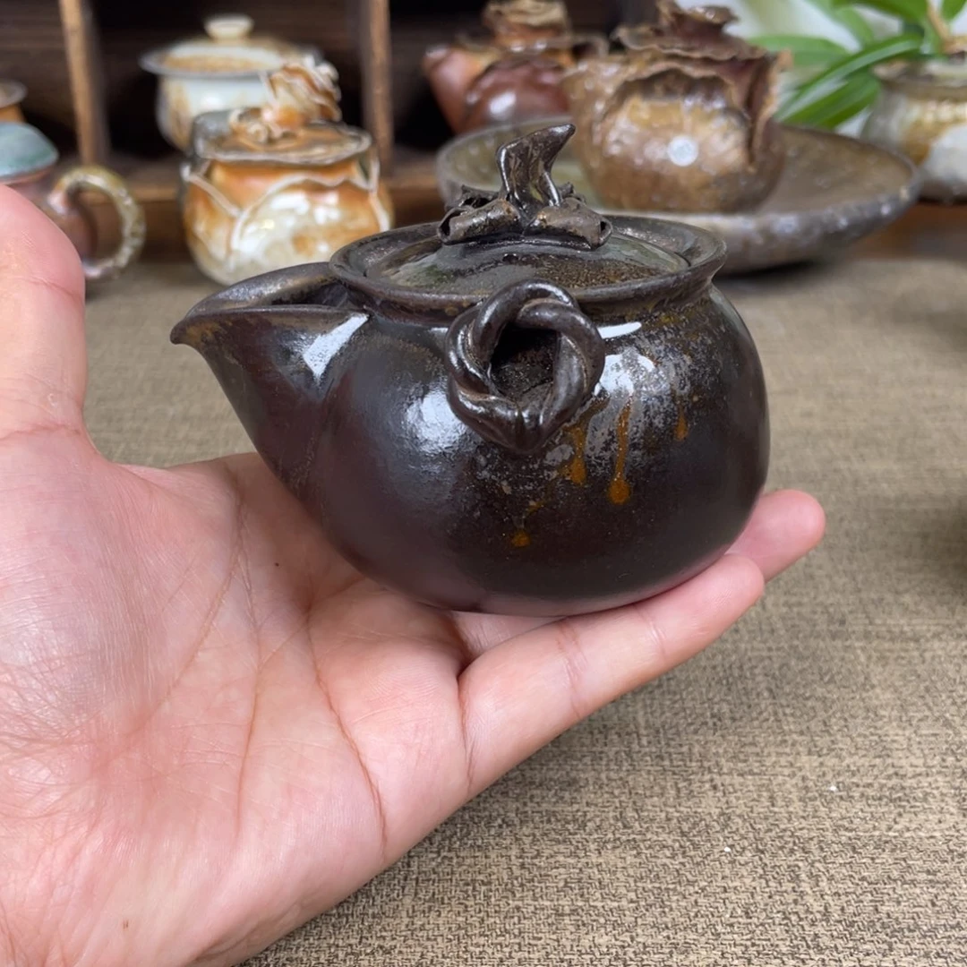 柿子乌金宝瓶。     柴烧
