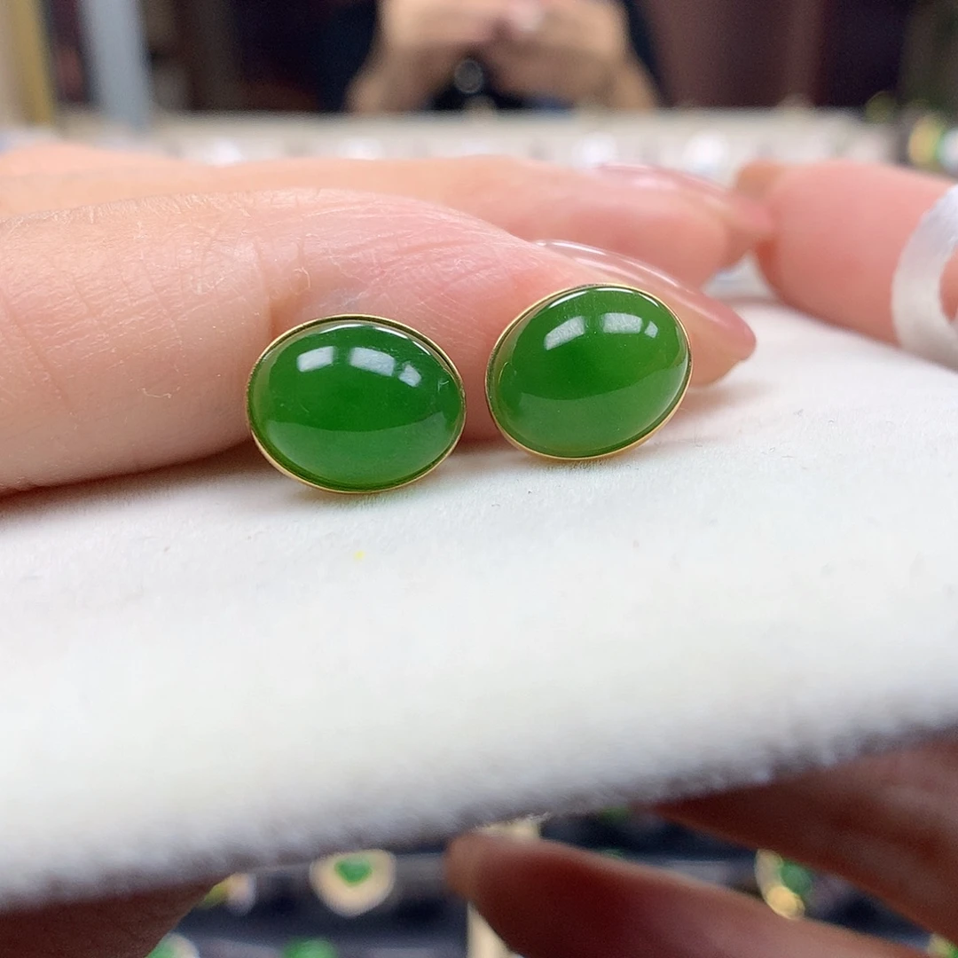 18K金镶嵌和田玉耳饰810