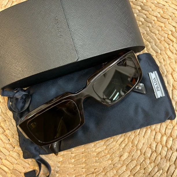 全新未使用 Prada/普拉达 多多奢品/普拉达玳瑁太阳眼镜墨镜