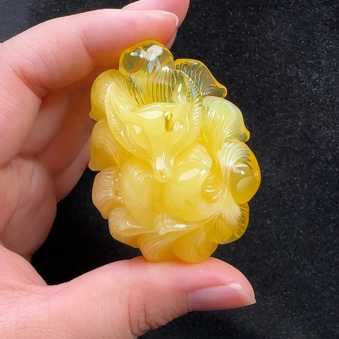 蜜蜡未镶嵌珠宝奇石