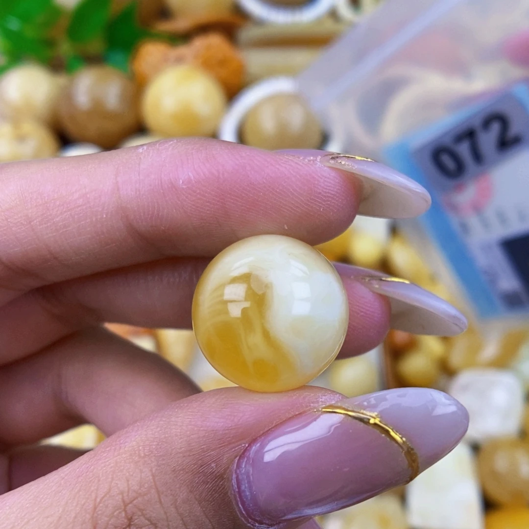 未镶嵌琥珀珠宝奇石16.5 皮裂