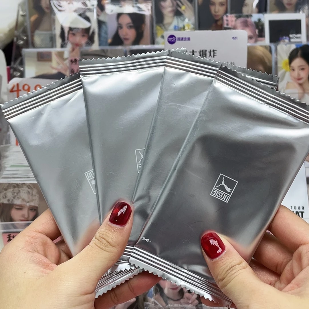 肉肉彪马随机卡一包