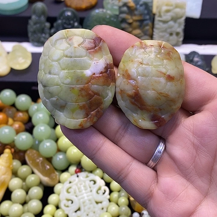 蛇纹石玉合金颈饰