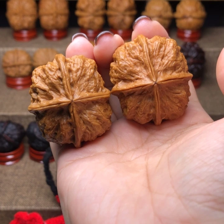 文玩核桃把件54号鎏金印39尺