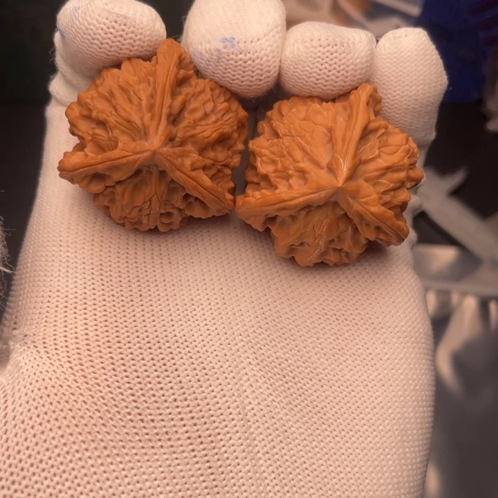 至***爱吊坠文玩核桃盘山