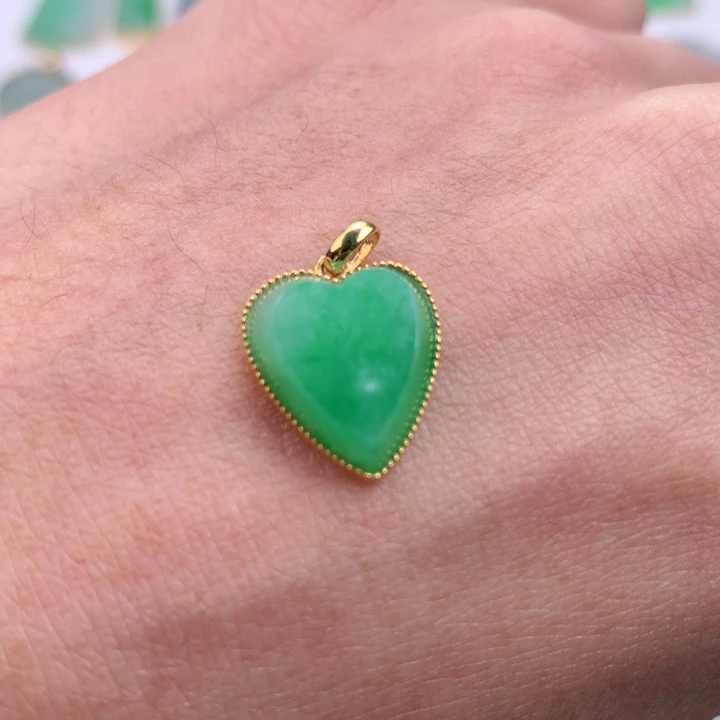 翡翠颈饰18K金镶嵌天然翡翠A货