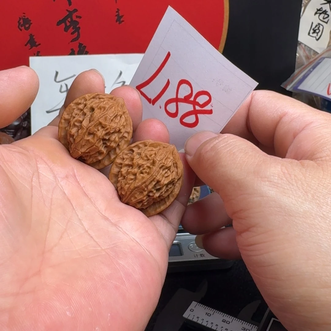 文玩核桃把件32瓷娃娃