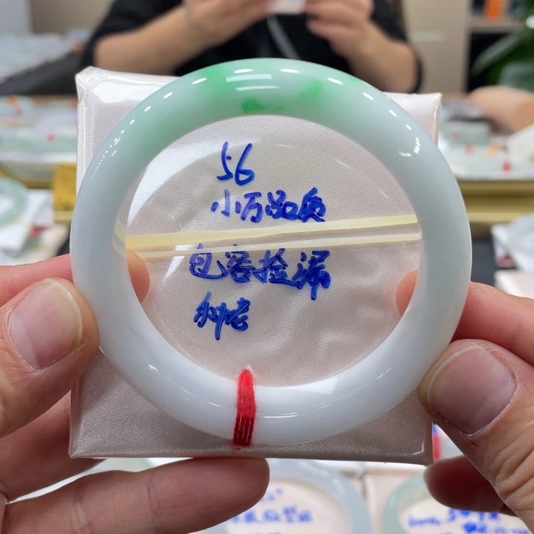 未镶嵌手镯翡翠翡翠