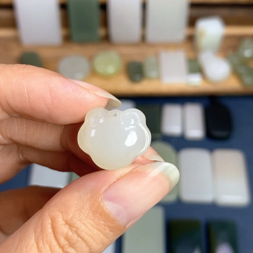 【闪购商品】颈饰未镶嵌和田玉