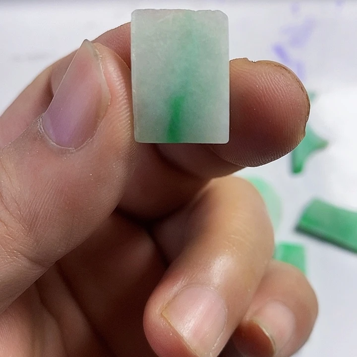 畲***珍翡翠散珠天然翡翠A货挂件