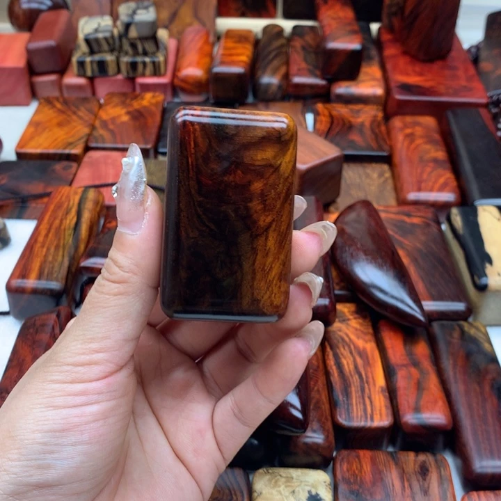 交趾黄檀（大红酸枝）宾