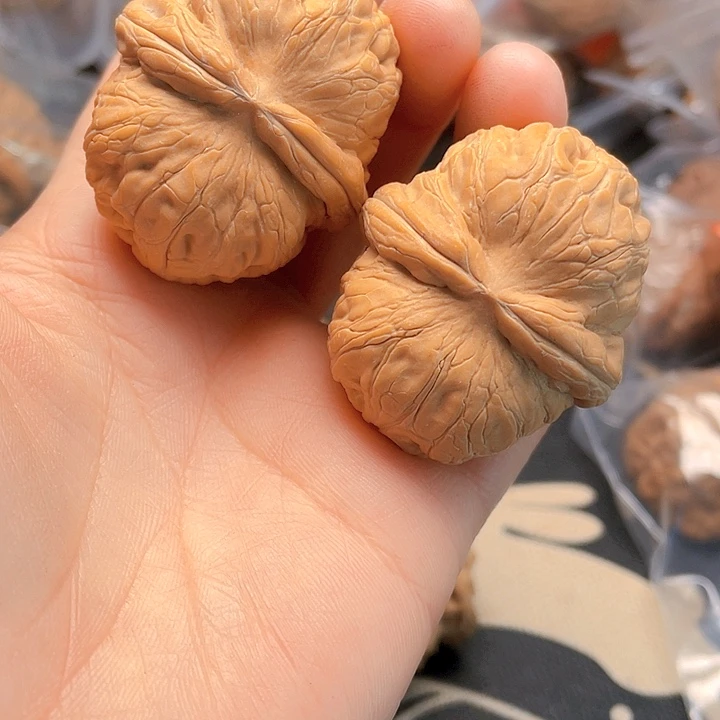 文玩核桃吊坠平谷元宝