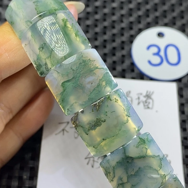 未镶嵌颈饰玛瑙/玉髓唯*