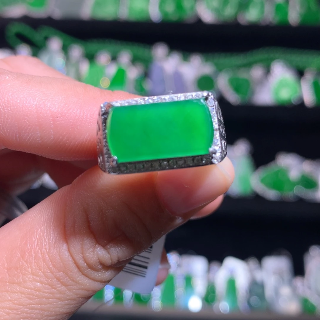 【闪购商品】颈饰银S925镶嵌翡翠天然翡翠