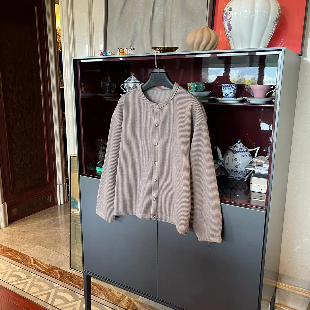漫颜刘粘胶大象灰色针织衫2023秋冬新品圆领单排扣休闲上衣