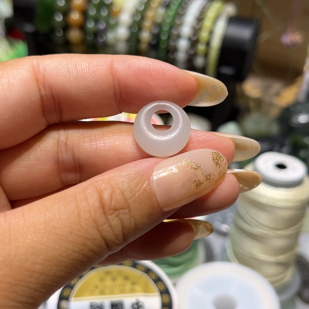 *****和田玉未镶嵌颈饰