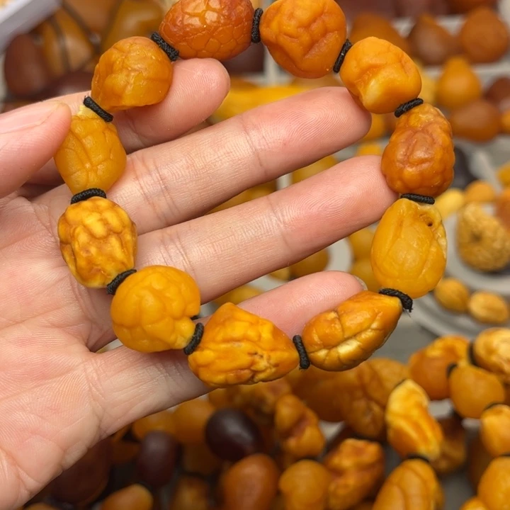 琥珀未镶嵌裸石天然蜜蜡手串