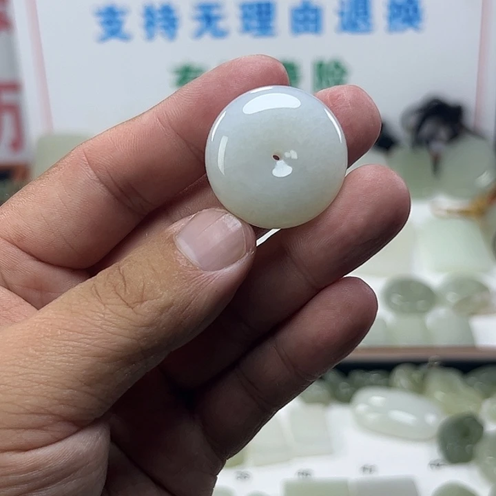 不***心颈饰未镶嵌和田玉