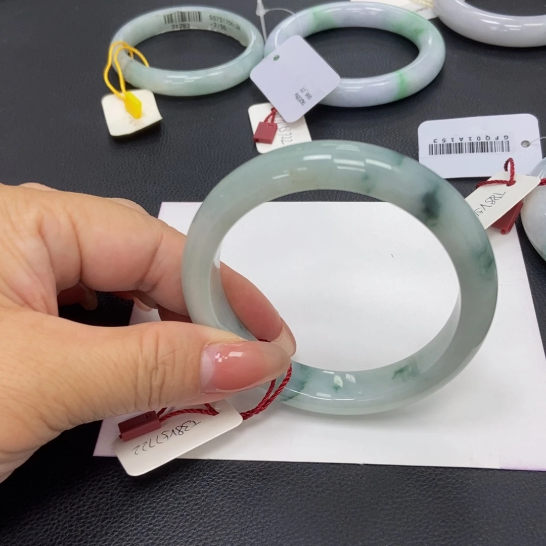 翡翠手镯未镶嵌57