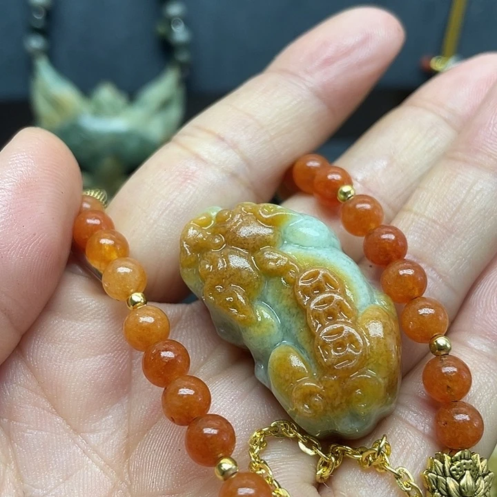 未镶嵌蛇纹石玉颈饰