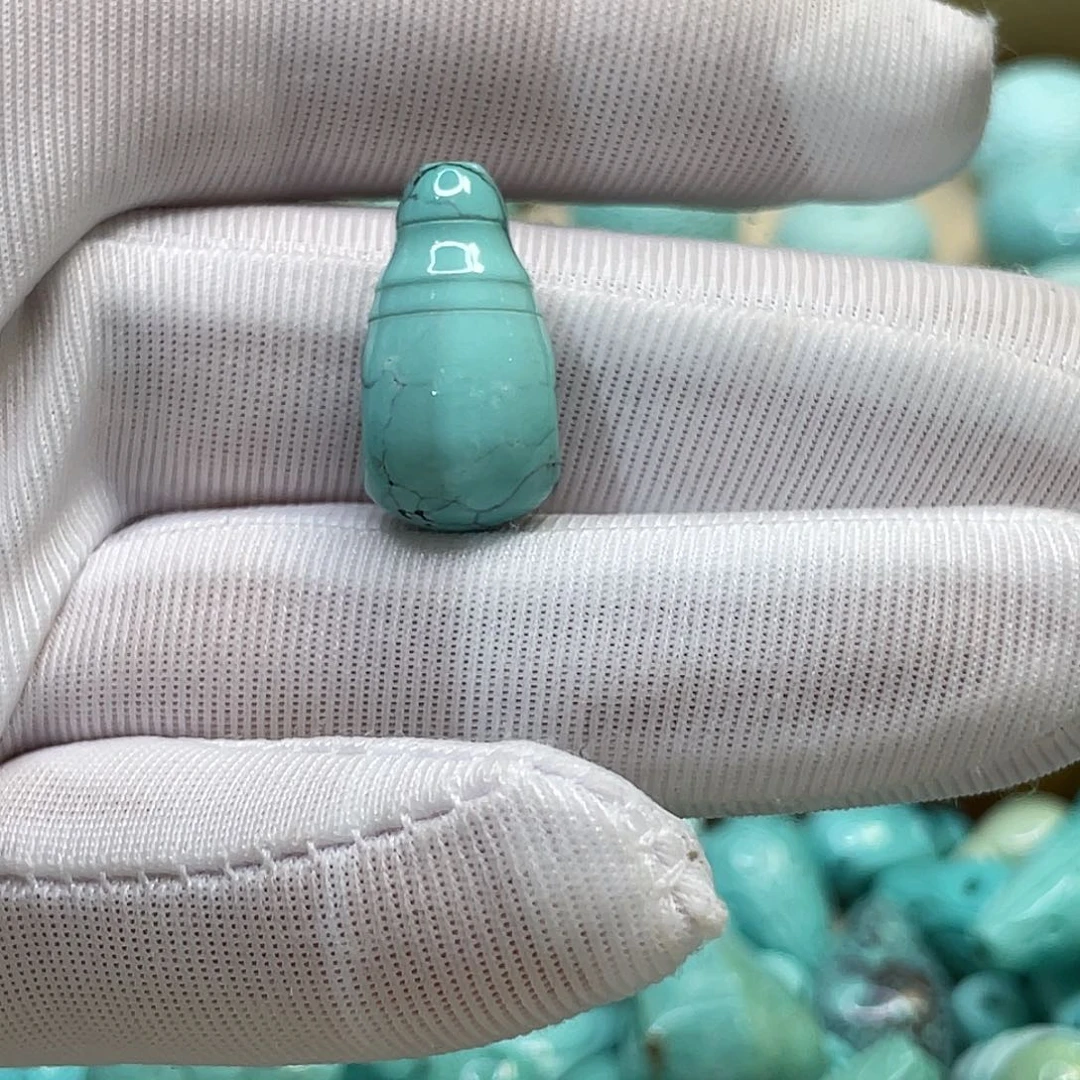 刚***子绿松石未镶嵌挂件