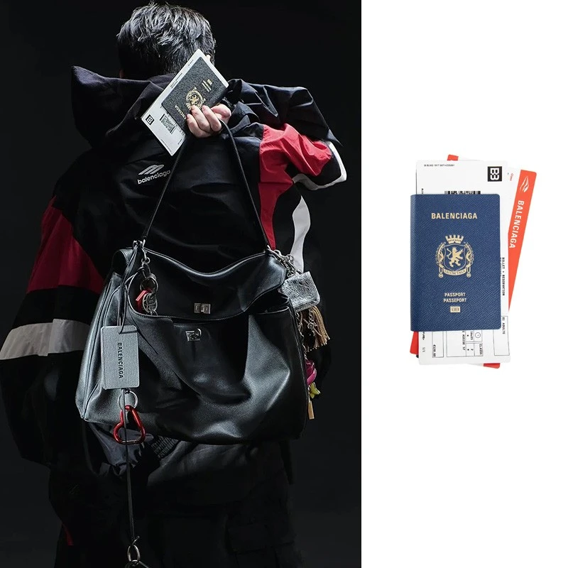 全新未使用 Balenciaga/巴黎世家  机票护照夹钱包