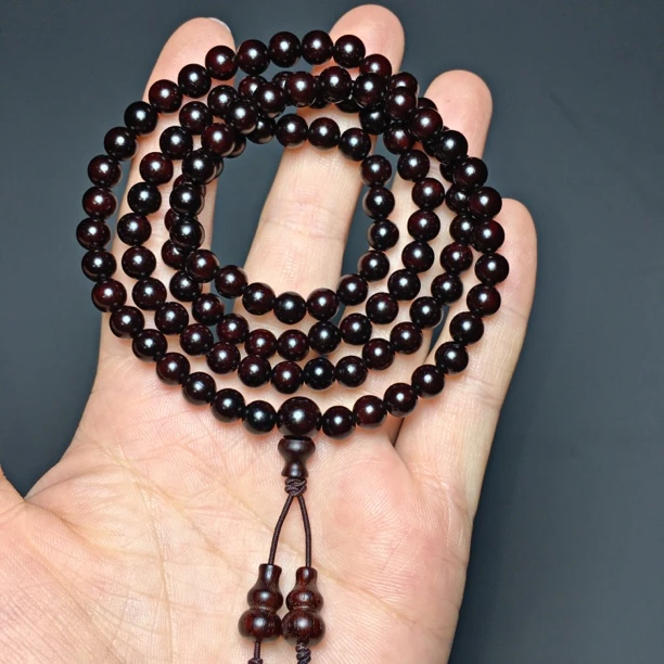 印度小叶紫檀0.6女士手串，颗颗精选外围二膘料，料质极好。