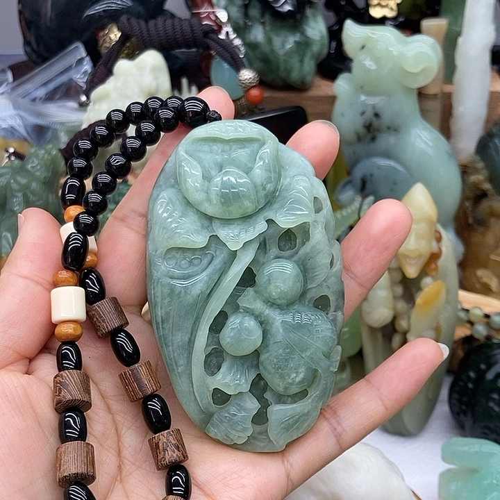 岫玉未镶嵌手把件