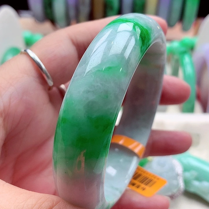 翡翠未镶嵌手镯翡翠