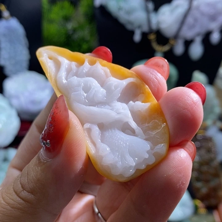 【闪购商品】颈饰未镶嵌翡翠荷叶