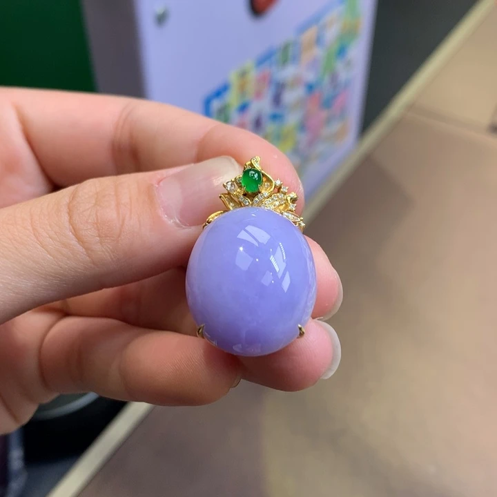 翡翠18K金镶嵌颈饰翡翠