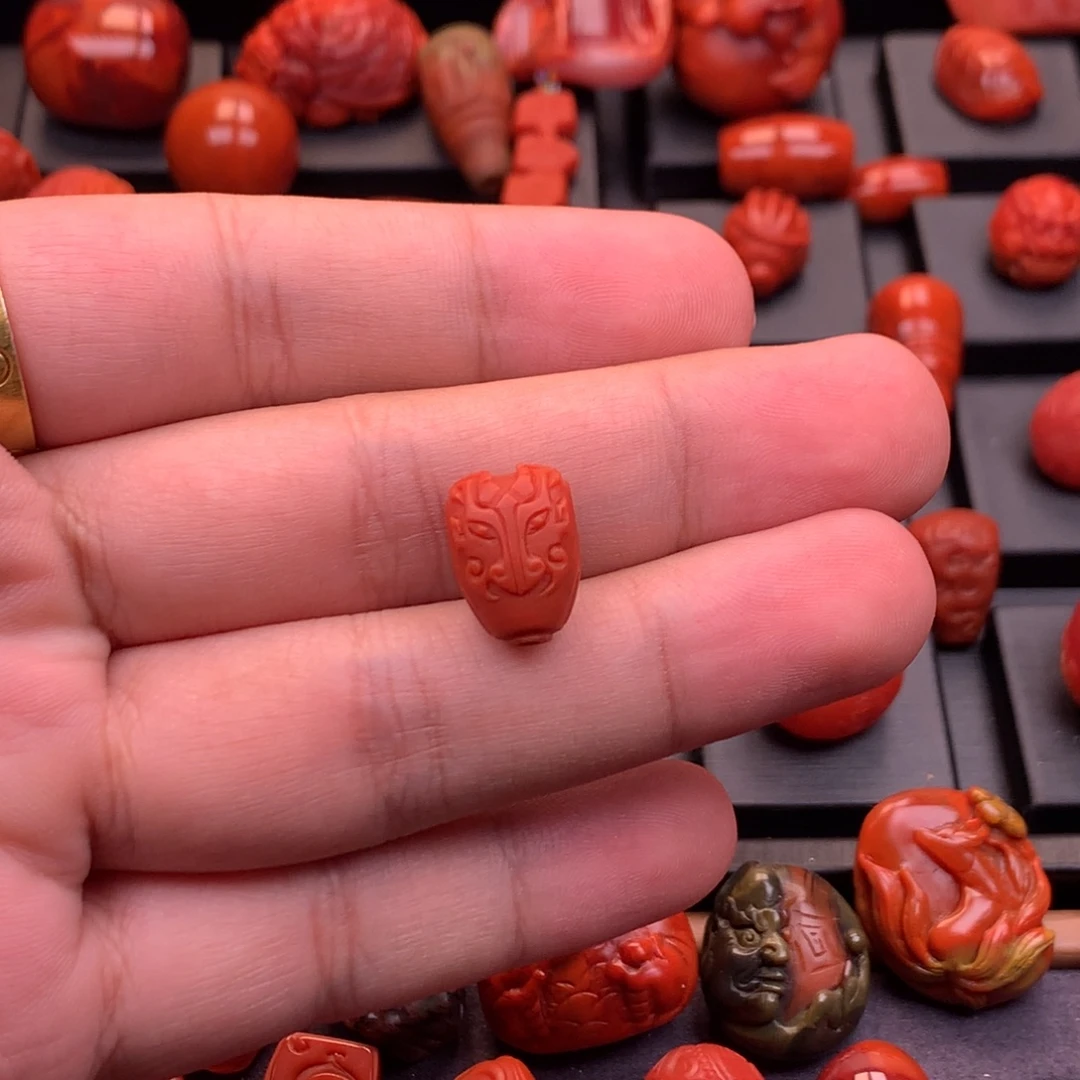 南红玛瑙未镶嵌南红精工雕刻兽面三通10.5mm