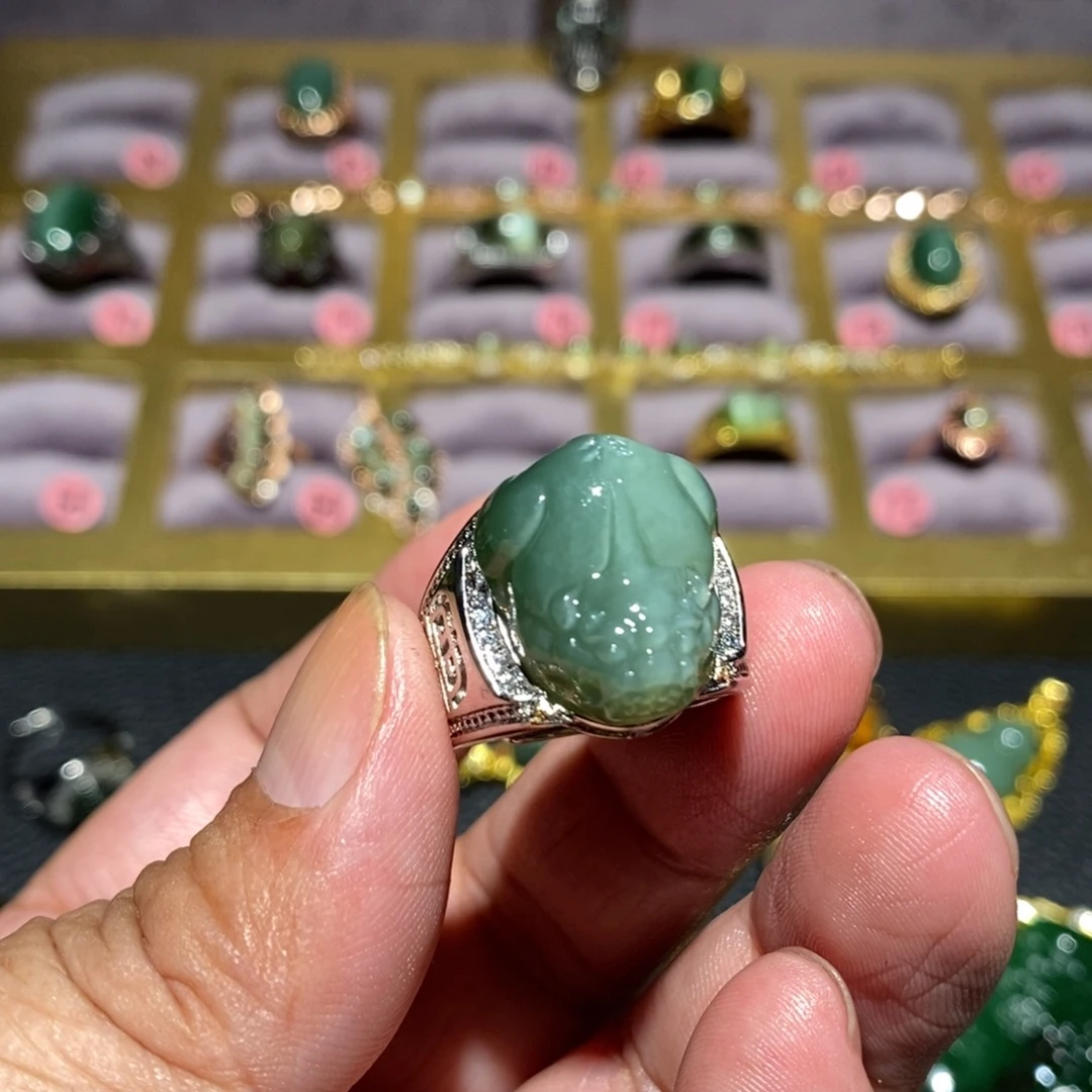 和田玉（碧玉）戒指未镶嵌龙***人