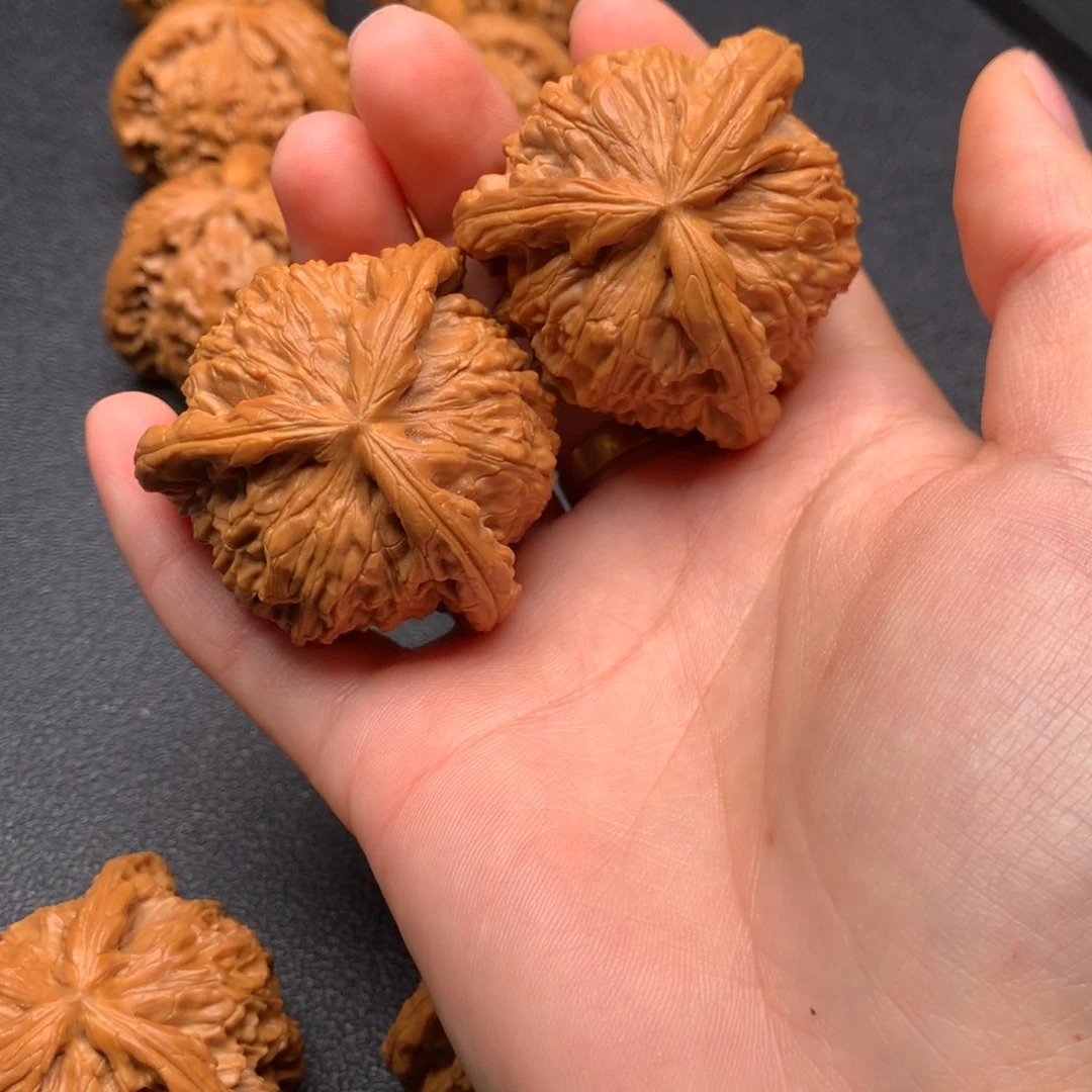 稳***的核桃手串/手链白狮子