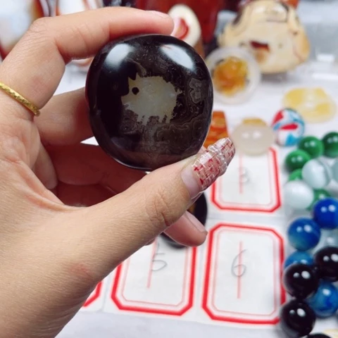 玛瑙/玉髓耳饰未镶嵌美**哉