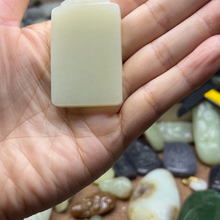 和田玉未镶嵌挂件青*