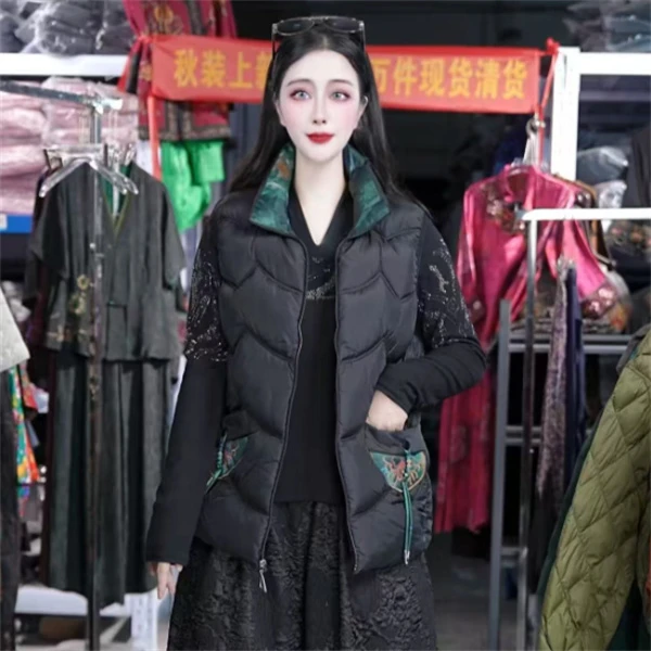 女士刺绣马甲雷2025夹棉加厚马甲冬季国保暖坎肩