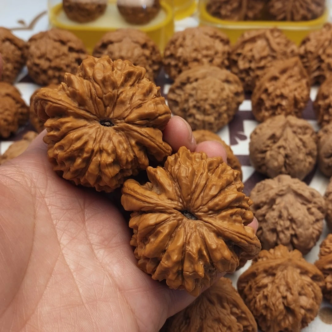 文玩核桃吊坠用****3龙鼎54尺
