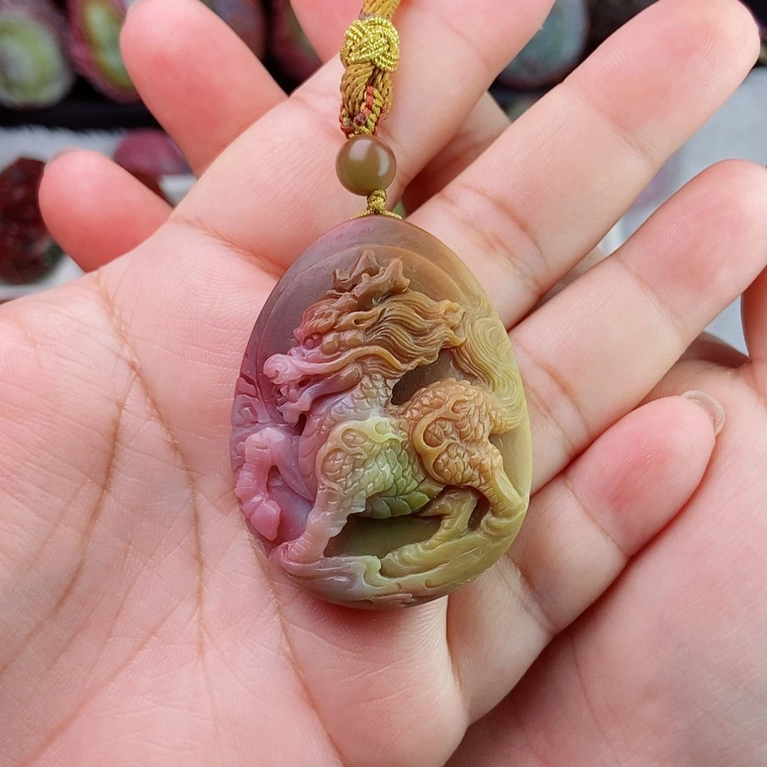 未镶嵌石英质玉（盐源）珠宝半成品