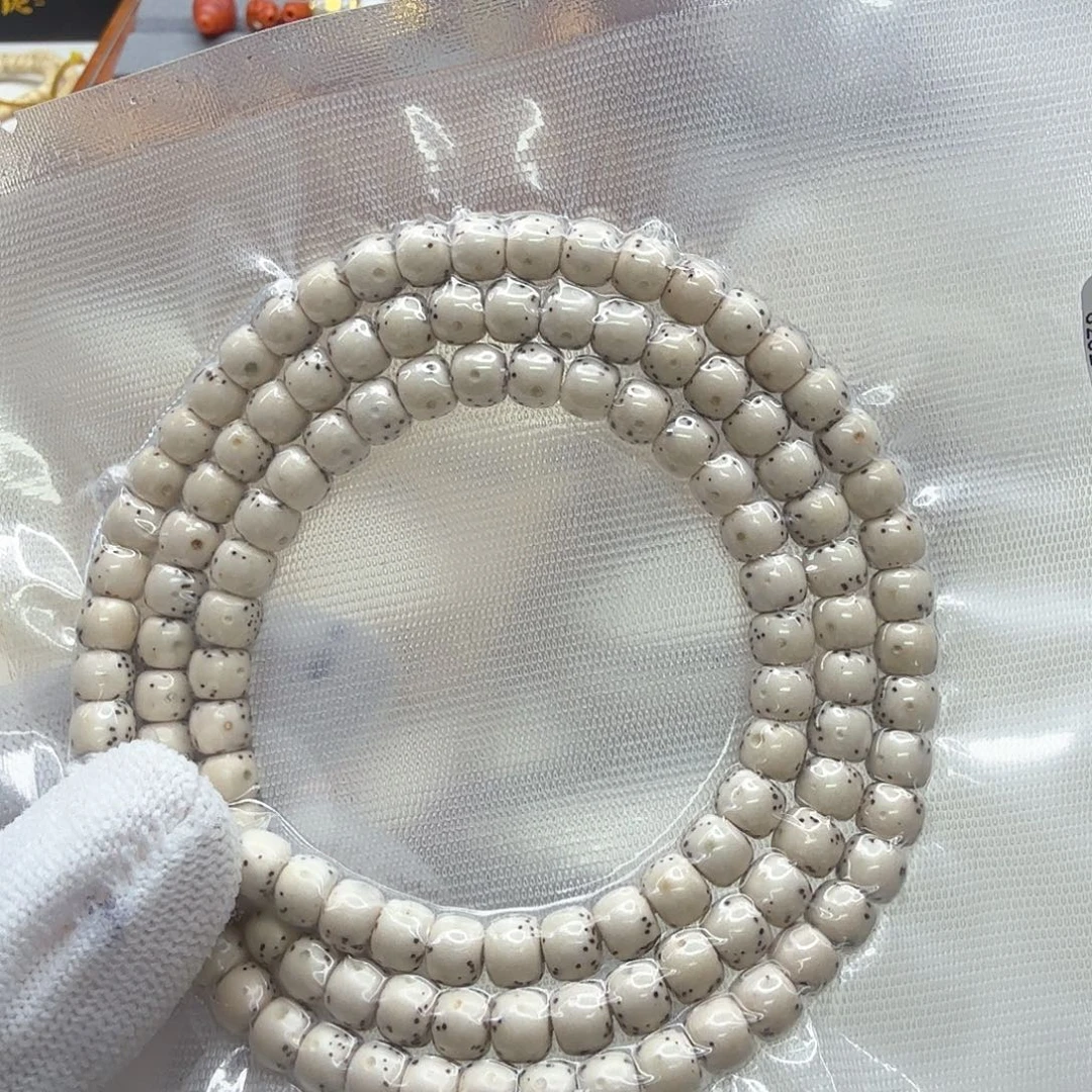 新***教手串星月菩提18梵天原脂白大眼睛通体6左右108一物一图