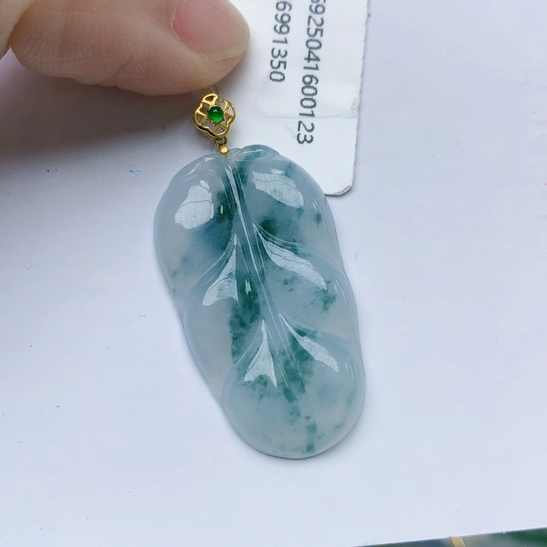 翡翠18K金镶嵌颈饰起*天然缅甸A货翡翠