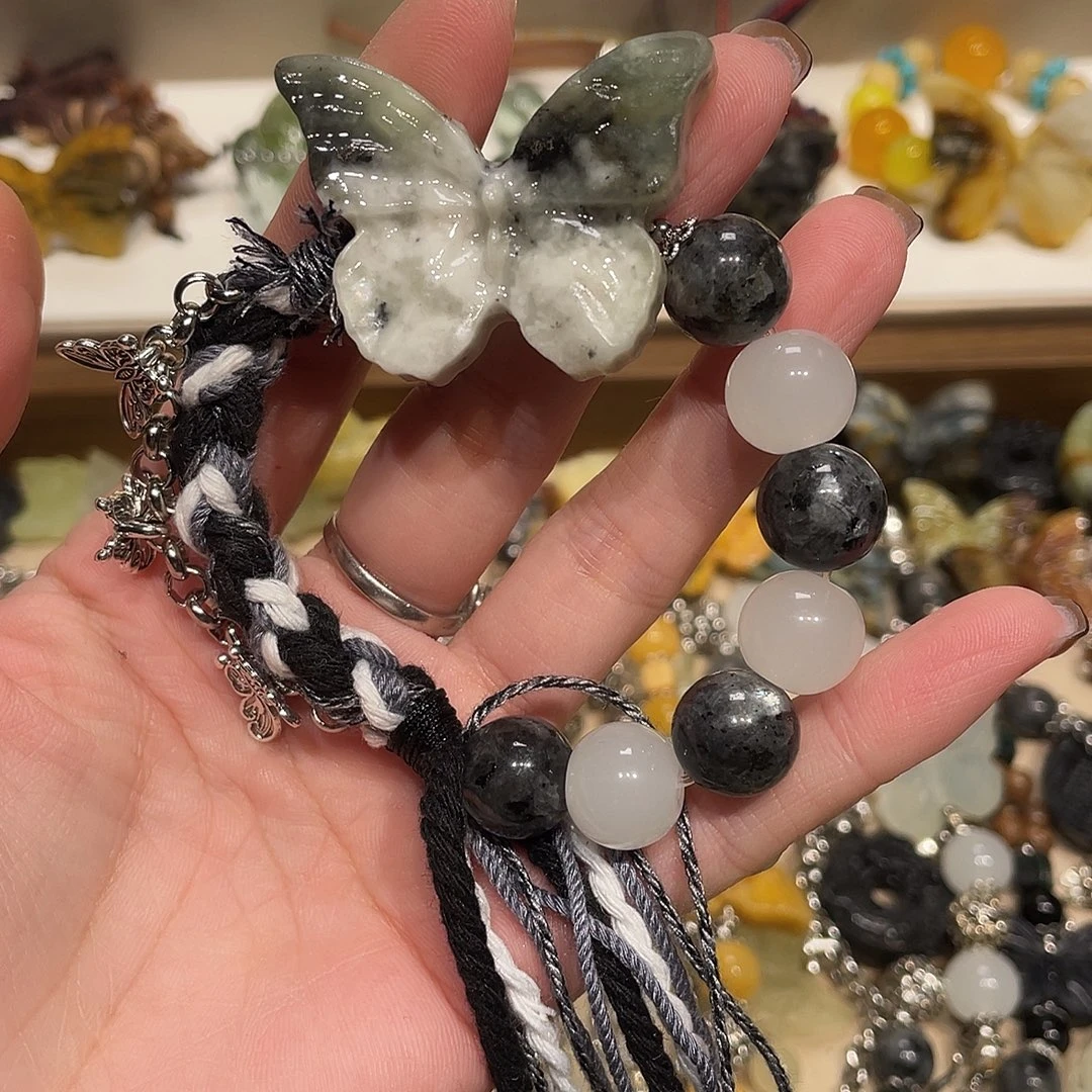 蛇纹石玉合金颈饰