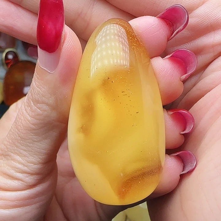 琥珀未镶嵌手链吊坠