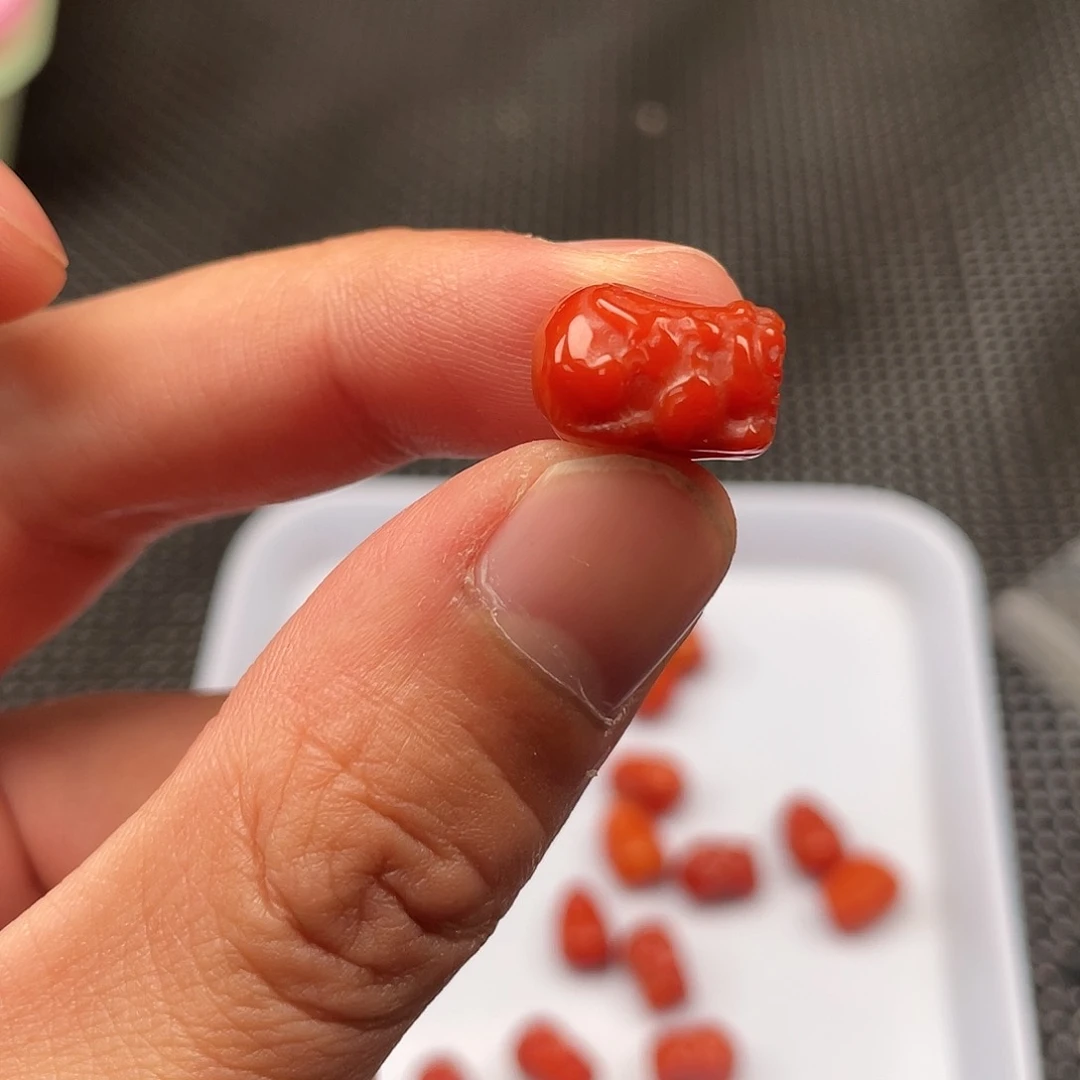 南红玛瑙9号 9*14柿子红立体貔貅一颗未镶嵌
