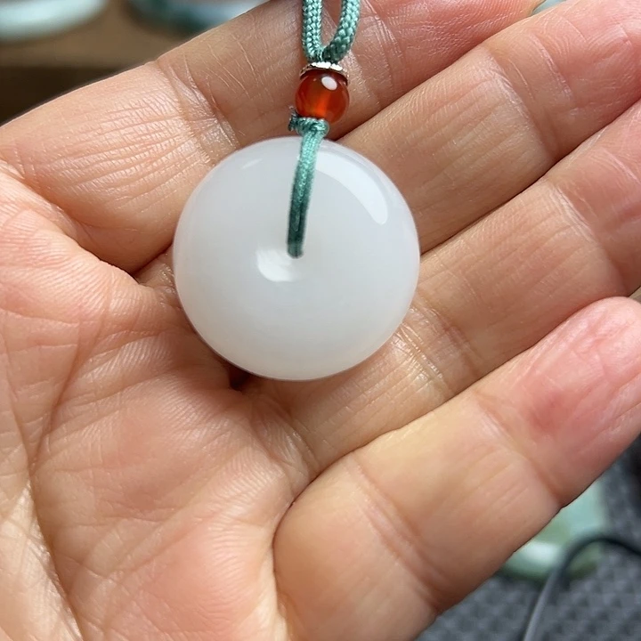 石英岩玉合金颈饰